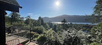 Stunning Loch Ness lodge with hot tub and sauna