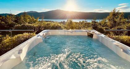 Luxury Loch Ness lodge with hot tub & sauna