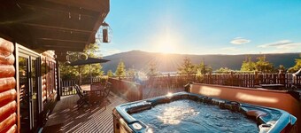 Group lodge with hot tub and fire pit