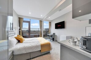 Apartment | 1 bedroom, free WiFi, bed sheets - Hotel Studio Apartment in East London (Ilford)