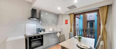 Apartment | Private kitchen | Fridge, microwave, oven, stovetop
