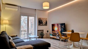 TV, offices - Spectacular apartment with excellent location (Madrid)