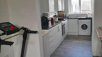 Apartment | Private kitchen | Fridge, microwave, oven, stovetop