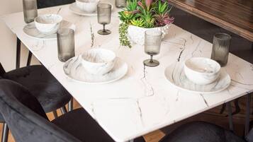 Apartment | Dining