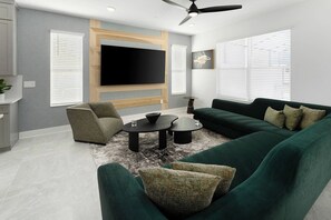 TV, video games, table football, offices - Villa Serendipity | Cozy Villa on I-Drive w/ Spacious LR/DR, Dollhouse BR & Pool (Orlando)