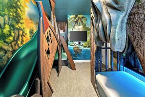 4 chambres, fer et planche à repasser, Wi-Fi, draps fournis