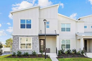 Exterior - Villa Splendor | Brand NEW Villa w Designer Decor, Huge LR/DR, Pool - Near Parks (Orlando)