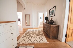 Interior - Stylish West End Apartment in Glasgow (Glasgow City)