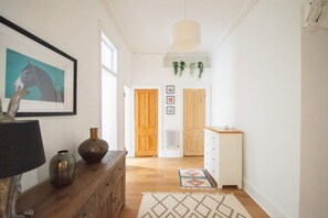 Interior - Stylish West End Apartment in Glasgow (Glasgow City)