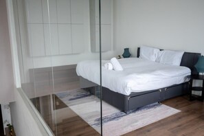 3 chambres, fer et planche à repasser, lit parapluie, Wi-Fi