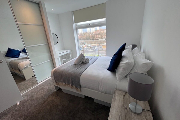2 bedrooms, iron/ironing board, travel cot, WiFi