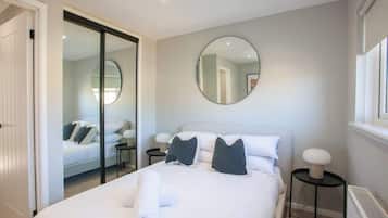 2 bedrooms, iron/ironing board, travel cot, WiFi