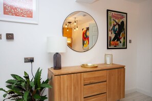 Interior - West End Flat with Private Terrace Glasgow (Glasgow City)