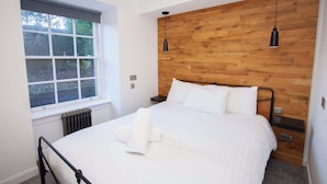 Unclassified image, 3 of 19, button - West End Flat with Private Terrace Glasgow (Glasgow City)