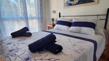 2 bedrooms, WiFi, bed sheets