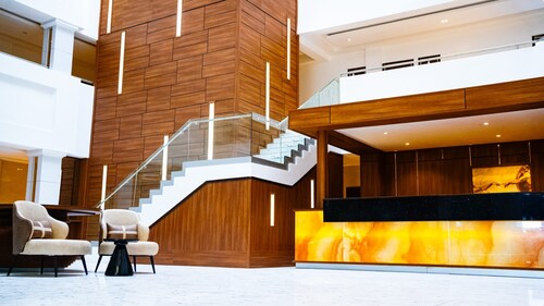 Summit Hotel and Apartments VGC