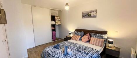 1 bedroom, WiFi, bed sheets