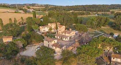 Agriturismo Borgo Pulciano in Montone