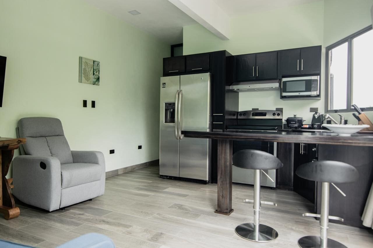 舒适双人房 | 起居区 | 平板电视