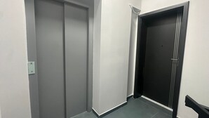 Lift - VISAJ Nova (Timisoara)