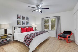 2 室のベッドルーム、アイロン / アイロン台、WiFi、ベッドシーツ