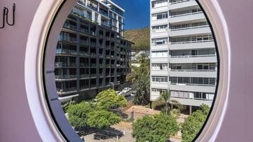 Superior Apartment, Balcony | Egyptian cotton sheets, premium bedding, in-room safe, laptop workspace