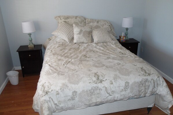 3 soverom, strykejern/-brett, wi-fi og sengetøy