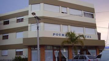 Mặt tiền nơi lưu trú