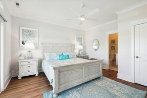 5 bedrooms, free WiFi, bed sheets