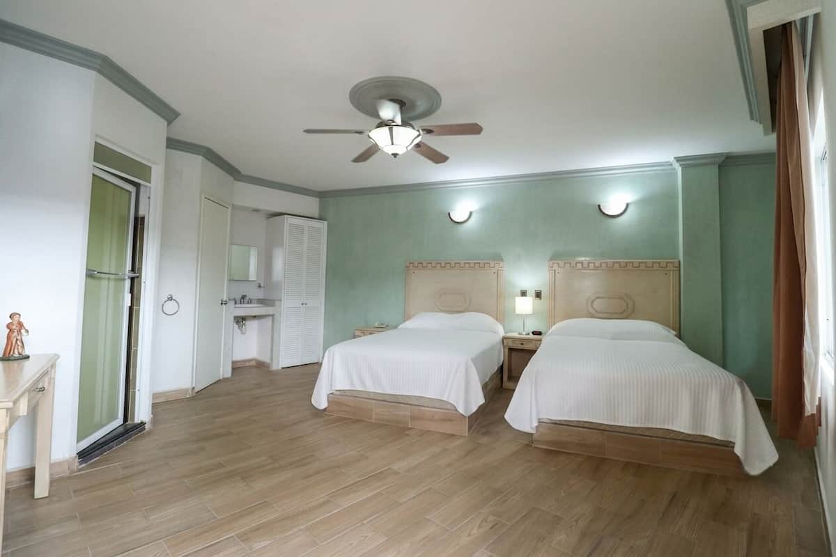 Comfort Double Room | Laptop workspace, WiFi (free)