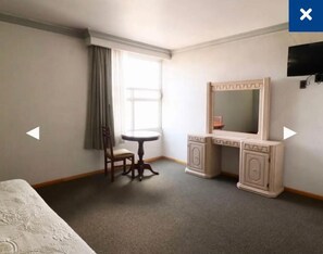 Comfort Suite, City View