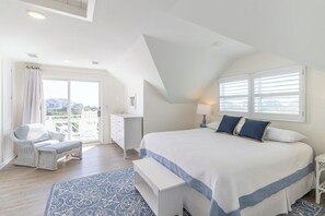 4 bedrooms, Internet, bed sheets - Warm and welcoming Duck NC vacation rental, just a short walk to the beach! (Duck)