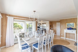 Dining - Warm Duck NC vacation rental, just a short walk to the beach by Sun Realty (Duck)