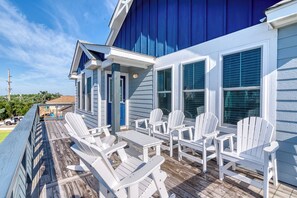 Terrace/patio - Enjoy family fun at this Hatteras Island beach house, near the Avon Pier! (Avon)
