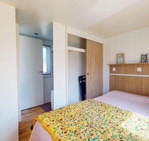 2 bedrooms, WiFi - ZEcamping 4 étoiles animé toboggans locatif 28m2 6 pers (Parentis-en-Born)