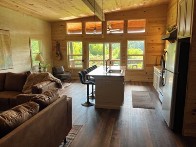 HootnHoller at this secluded 3-bedroom cabin on beautiful Caney Lake.  
