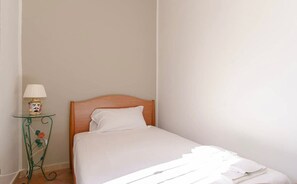 1 soverom, strykejern/-brett, reiseseng for barn og wi-fi (inkludert)