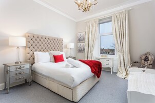 Apartamento Confort, balcón, vistas al mar | Tabla de planchar con plancha y wifi gratis