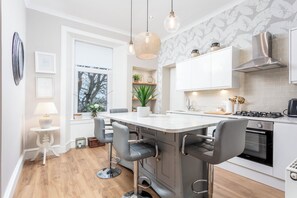 Leilighet – comfort, balkong, sjøutsikt | Eget kjøkken | Vannkoker