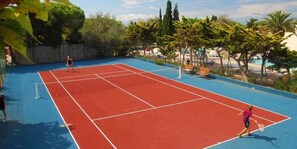 Sport court - ZEcamping 4* familial 100m plage toboggans dog friendly locatif clim (Canet-en-Roussillon)