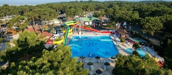 ZEcamping 4* 1km plage toboggans chiens acceptés locatif 28m2 6 pers