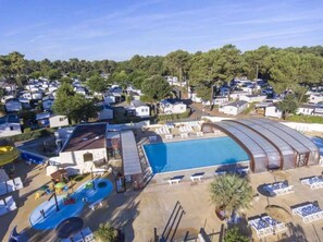 Exterior - ZEcamping 4 étoiles animé piscine couverte locatif clim 36m2 (La Tremblade)