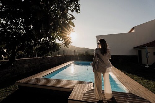 Casa de Xisto - A cozy house surrounded by the vineyard terraces of the Douro. 