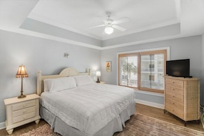 4 bedrooms, iron/ironing board, free WiFi, bed sheets