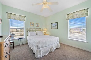 4 habitaciones, tabla de planchar con plancha y wifi gratis 