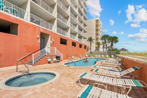 Pool - ☀️Beach Front with Top Floor Views | Great Gulf Shores Location | Seacrest 904☀️ (Gulf Shores)