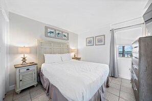 1 slaapkamer, een strijkplank/strijkijzer, gratis wifi, beddengoed