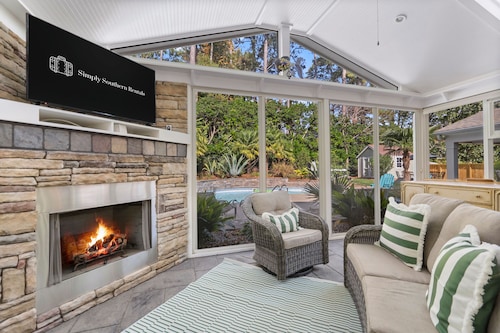 The Raleigh Resort House w/ pool+hot tub+ game room