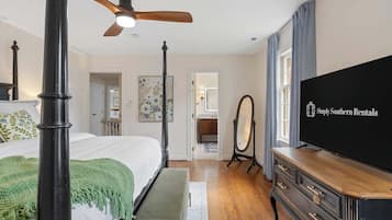 4 bedrooms, desk, iron/ironing board, WiFi (free)