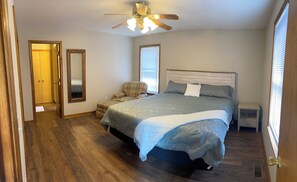 3 soverom, strykejern/-brett, wi-fi og sengetøy